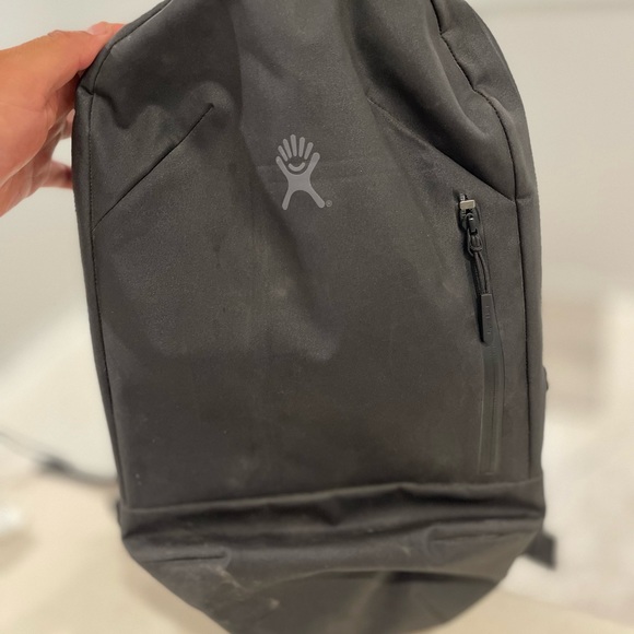Hydro Flask 20L Backpack